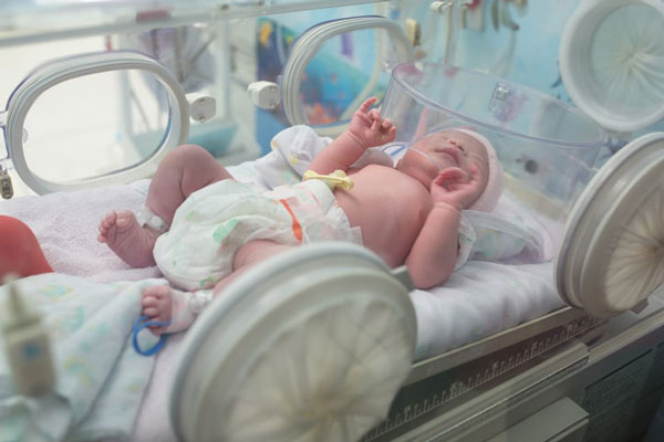 Lồng kính ấp trẻ sơ sinh đã được kiểm định đạt mang lại an toàn cho sức khỏe của trẻ